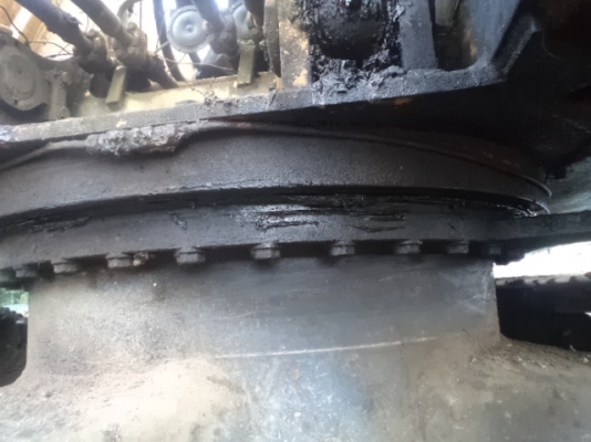 KOMUTSU PC 200 HP รุ่น 3  มือขยุ้ม เครื่องเดิม สภาพพร้อมใช้งาน ราคา 690000