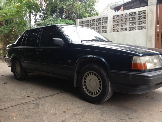 ขายVOLVO 940   105,000 เครื่องเดิมติดแก๊ซหัวฉีดแล้ว เกียร์ออโต้ โทร080-6573183