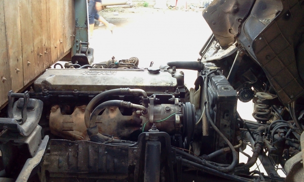 ขายรถ6ล้อกระบะบรรทุกISUZU NKR120HP