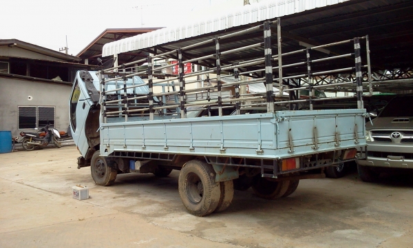 ขายรถ6ล้อกระบะบรรทุกISUZU NKR120HP