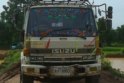 10ล้อดั้ม ISUZU ROCK 210เครื่อง195 TURBOอินเตอร์ดั้มสามมิตร