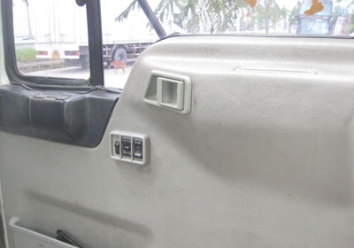 ขายหกล้อ FF3H กระบะเหล็ก 7.2 เมตร เปิดสามด้านเครื่อง 195 สวยพร้อมใช้ โทร 088-4501277