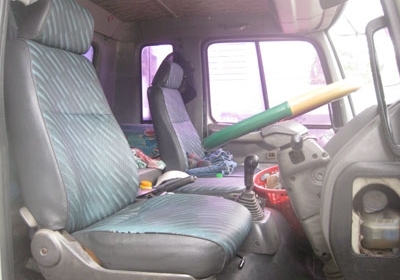 ขายหกล้อ FF3H กระบะเหล็ก 7.2 เมตร เปิดสามด้านเครื่อง 195 สวยพร้อมใช้ โทร 088-4501277