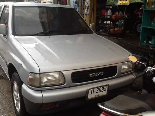 ขายอีซูซุ SLX 1997 สวยๆครับ บางทั้งคัน ยางใหม่สี่เส้น ขายอีซูซุ SLX 1997 สวยๆครับ บางทั้งคัน ยางใหม่สี่เส้น