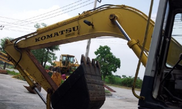 PC150NHD-SK # K20019 : รถขุด นำเข้าจากอิตาลี by กุ้ง:TOS:081-3062283