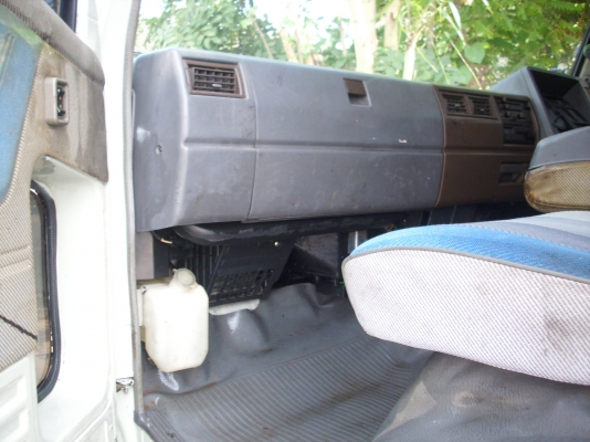 - ขายหกล้อ FC 120 กระบะไม้ ปี 39 กระจกไฟฟ้า