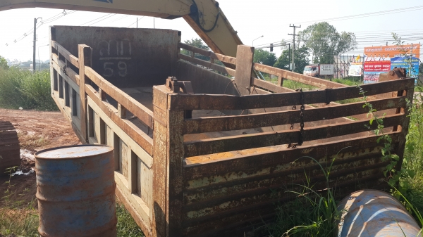 ขายด่วนกระดั้มครบชุดถอดลงจาก Mitsubishiกว้าง82cmยาว5.8ม.จองโทร0801515451