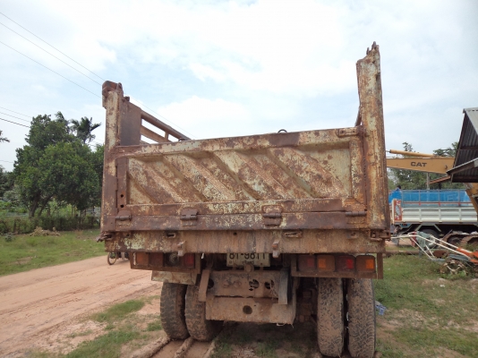 ขายรถ10ล้ออีซูซุร็อกดั้ม2เพลาเครื่อง240แรง เทอร์โบว์ สโลว์ พร้อมใช้งานคับ