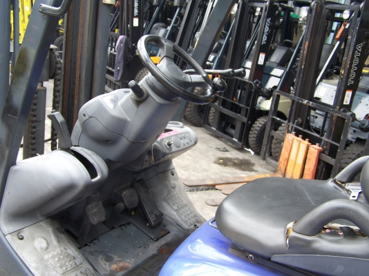 ขาย รถโฟล์คลิฟท์ KOMATSU รุ่น FG30ืNT-15