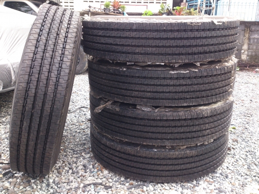 ขายยางอัดเย็น 1000R20 อัดมายังไม่เคยใช้ จำนวน 5 เส้น ถูกๆ เส้นละ3800