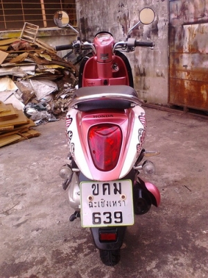 ขาย Scoopy-i หัวฉีดประหยัดน้ำมัน สวยๆครับ