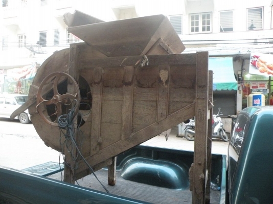 เครื่องสีข้าวโบราณ