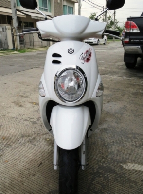 4 เดือน Yamaha Fiore ลายฮิต ขาว แดง  เดิมแท้ดี ไม่มีบิลด์ เพียง 23,900 บาทเท่านั้น