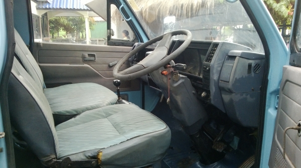 ขายรถหกล้อ 110 แรง NKR  สภาพดี ทำใหม่ทั้งคัน