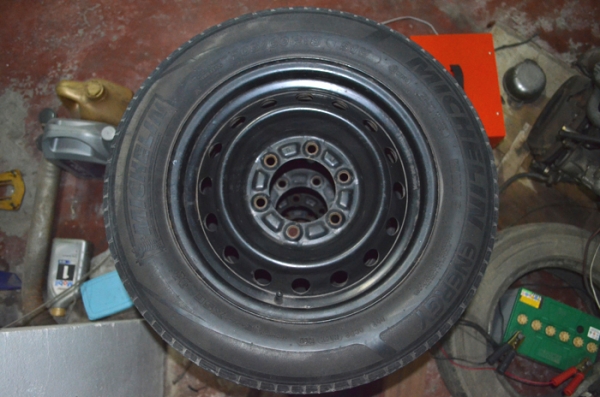 ขาย ยางเทพ MAXXIS 295/50/15 กว้างๆ เป็นยางใหม่ 8,500 * 275/60/15 = 6,800 ,แหนบหลัง 929/RX4