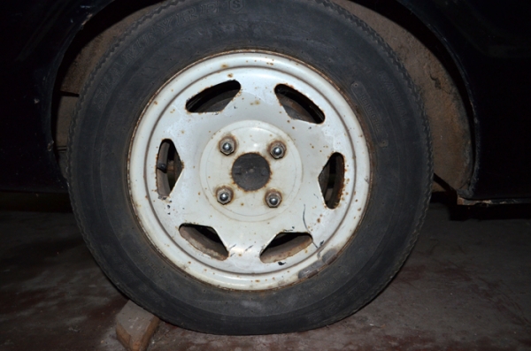 ขาย ยางเทพ MAXXIS 295/50/15 กว้างๆ เป็นยางใหม่ 8,500 * 275/60/15 = 6,800 ,แหนบหลัง 929/RX4