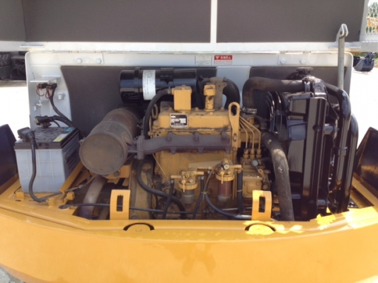 รถขุดแบคโฮล KOMATSU PC30-6 มีหัวเก๋ง มือสองจากญี่ปุ่น นำเข้าเอง ทำสีใหม่