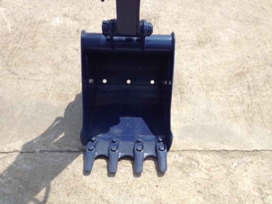 รถขุดแบคโฮล KOMATSU PC30-6 มีหัวเก๋ง มือสองจากญี่ปุ่น นำเข้าเอง ทำสีใหม่