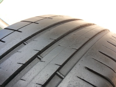 ขายยาง195/55/15 ปี 10/2เส้นปี11/2เส้น MICHERLIN PILOT SPORT3 1 ชุด