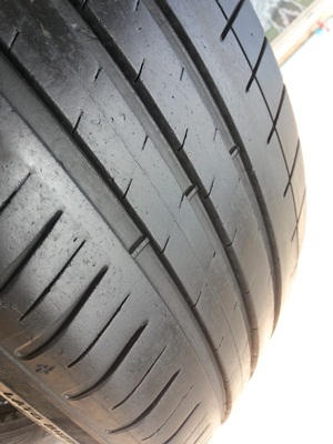 ขายยาง195/55/15 ปี 10/2เส้นปี11/2เส้น MICHERLIN PILOT SPORT3 1 ชุด