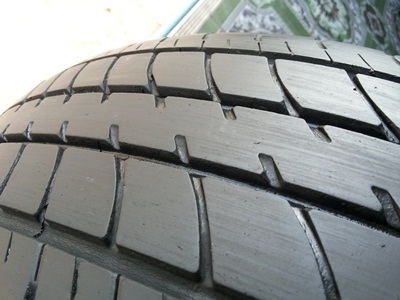 ขายยาง185/60/15 ปี 10 DUNLOP SP2030 1 ชุด