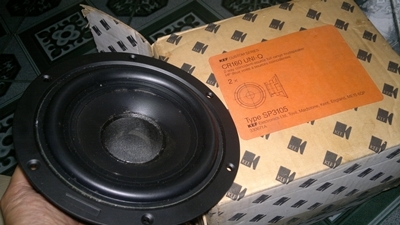 kef 105/3(ดอกที่อยู่ตรงกลาง)super hiendเสียงนุ่มฟังเป็นดนตรีดีมาก