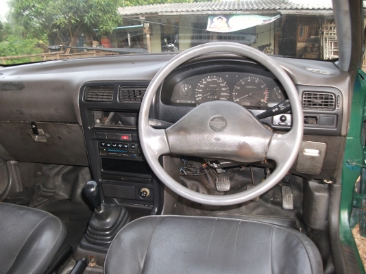 ขายรถ NISSAN  SENTRA  ติดแก๊ส L.P.G. ลงเล่มแล้ว ราคา 28000 บาท