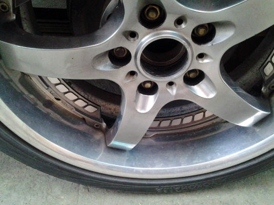 ล้อ volk 18 กว้าง8 5รู 114 มี 2วง ยางใช้ไม่ได้ (4,400) ล้อ volk 18 กว้าง8 5รู 114 มี 2วง ยางใช้ไม่ได้ (4,400)