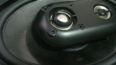 6x9ferrisรุ่นท็อปสุดลงหนังสือแหล่งรถสมัยก่อนพิมพ์เดียวกันกับinfinity(จ้างผลิตให้)เสียงดีมากครับ