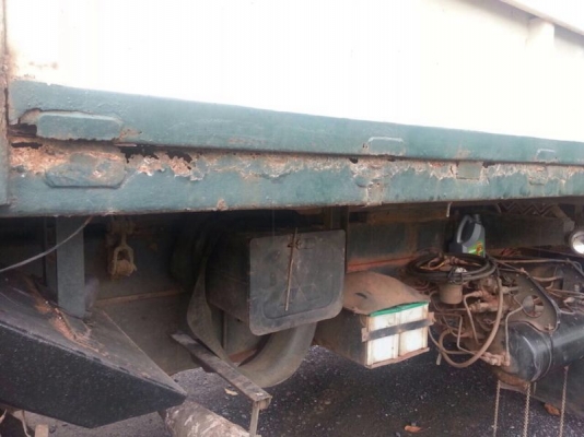 รถมิตซู 10 ล้อดั้ม FN527 - TF  220 แรงม้า  สนใจติดต่อ 081 - 6079515