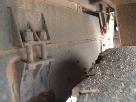 รถมิตซู 10 ล้อดั้ม FN527 - TF  220 แรงม้า  สนใจติดต่อ 081 - 6079515