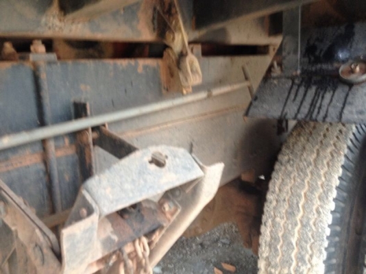 รถมิตซู 10 ล้อดั้ม FN527 - TF  220 แรงม้า  สนใจติดต่อ 081 - 6079515