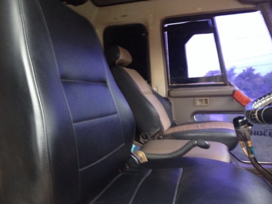 รถมิตซู 10 ล้อดั้ม FN527 - TF  220 แรงม้า  สนใจติดต่อ 081 - 6079515