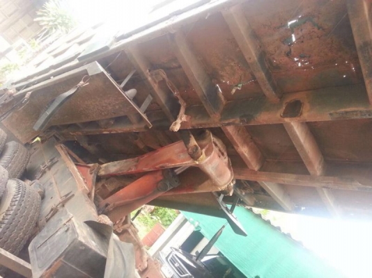 รถมิตซู 10 ล้อดั้ม FN527 - TF  220 แรงม้า  สนใจติดต่อ 081 - 6079515