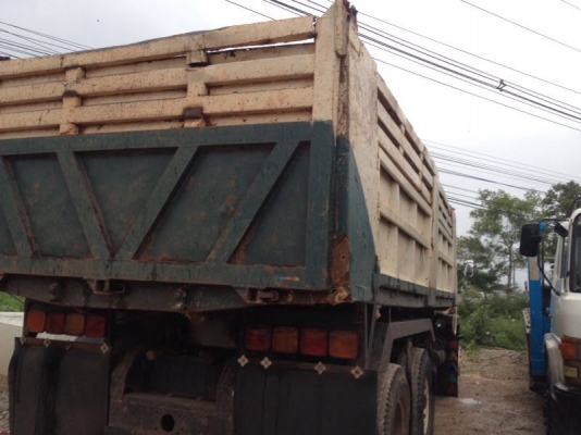 รถมิตซู 10 ล้อดั้ม FN527 - TF  220 แรงม้า  สนใจติดต่อ 081 - 6079515