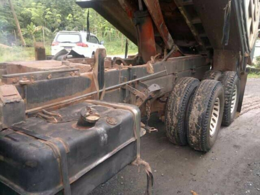 รถมิตซู 10 ล้อดั้ม FN527 - TF  220 แรงม้า  สนใจติดต่อ 081 - 6079515