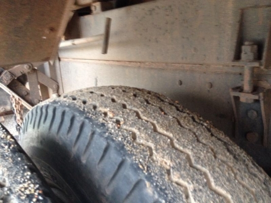 รถมิตซู 10 ล้อดั้ม FN527 - TF  220 แรงม้า  สนใจติดต่อ 081 - 6079515