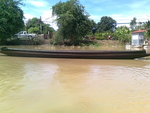 เรือไม้สัก