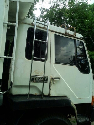 รถมิตซู 10 ล้อดั้ม FN527 - MA  เปลื่ยนเครื่อง 210 แรงม้า  สนใจติดต่อ 081 - 6079515