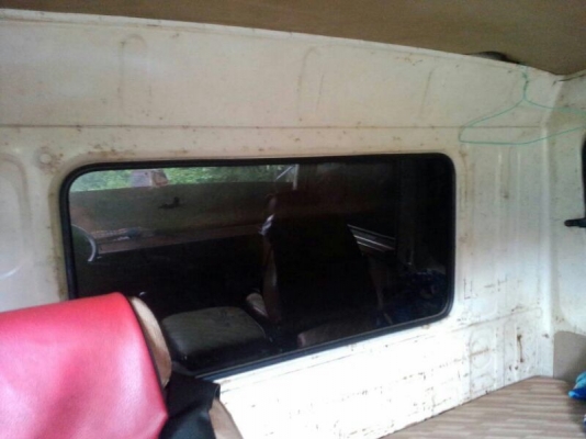 รถมิตซู 10 ล้อดั้ม FN527 - MA  เปลื่ยนเครื่อง 210 แรงม้า  สนใจติดต่อ 081 - 6079515