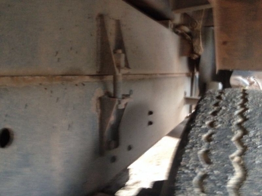 รถมิตซู 10 ล้อดั้ม FN527 - MA  เปลื่ยนเครื่อง 210 แรงม้า  สนใจติดต่อ 081 - 6079515