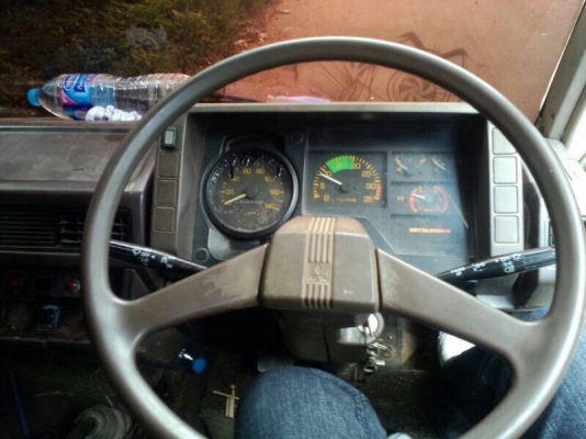 รถมิตซู 10 ล้อดั้ม FN527 - MA  เปลื่ยนเครื่อง 210 แรงม้า  สนใจติดต่อ 081 - 6079515