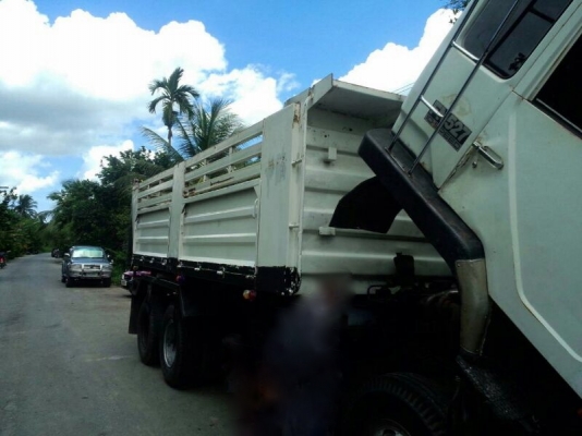 รถมิตซู 10 ล้อดั้ม FN527 - MA  เปลื่ยนเครื่อง 210 แรงม้า  สนใจติดต่อ 081 - 6079515