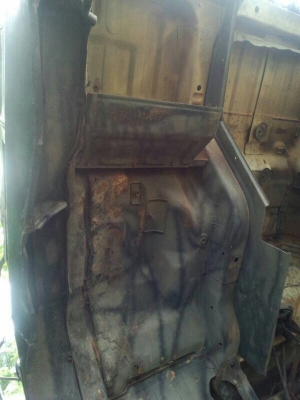 รถมิตซู 10 ล้อดั้ม FN527 - MA  เปลื่ยนเครื่อง 210 แรงม้า  สนใจติดต่อ 081 - 6079515