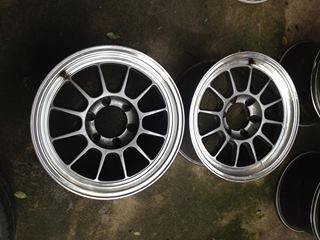 ขายล้อขอบ17 6รู กว้าง8 สวยๆ1คู่ครับ ถูกๆ 4500