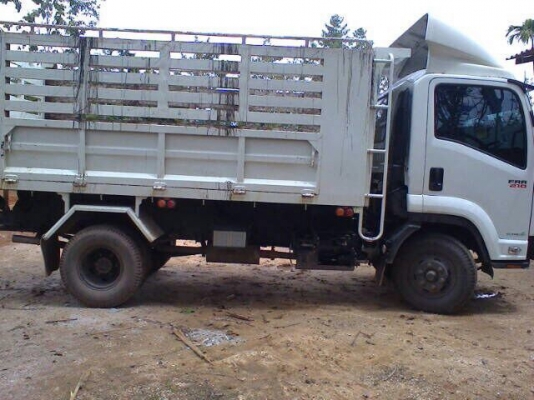 รถอีซูซุ 6 ล้อดั้ม FRR 210 แรงม้า ปี 55  ( รถวิ่ง 2x,xxx กม. )  สนใจติดต่อ 081 - 6079515