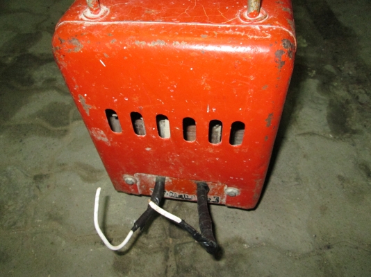 ผ่านงานใหญ่มาแล้ว  ข้างในทองแดงพันเต็มตู้  ของลาดกระบัง