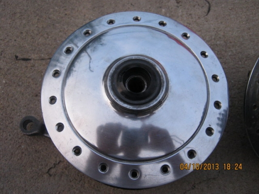 ขายดุมล้อหน้า/หลัง JX/CG/GL 1 ชุดคับ