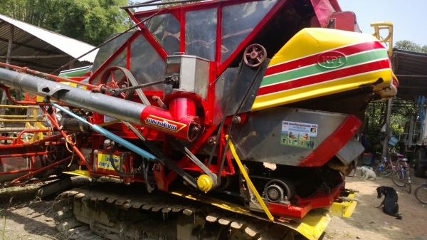 ขายรถเกี่ยวข้าวเกษตรพัฒนา จ้าวช้างไวไฟปี 49 พร้อม10ล้อเทรนเลอร์ 2เพลา Hino kt 725 ขายรถเกี่ยวข้าวเกษตรพัฒนา จ้าวช้างไวไฟปี 49 พร้อม10ล้อเทรนเลอร์ 2เพลา Hino kt 725