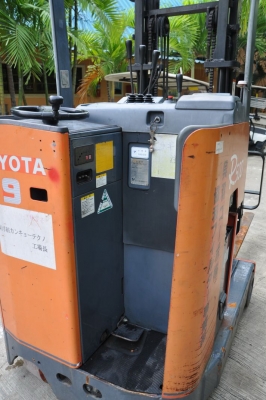 ขาย FORKLIFT TOYOTAไฟฟ้า1ตัน สภาพเดิมๆจากญี่ปุ่น 55,000เท่านั้น!!